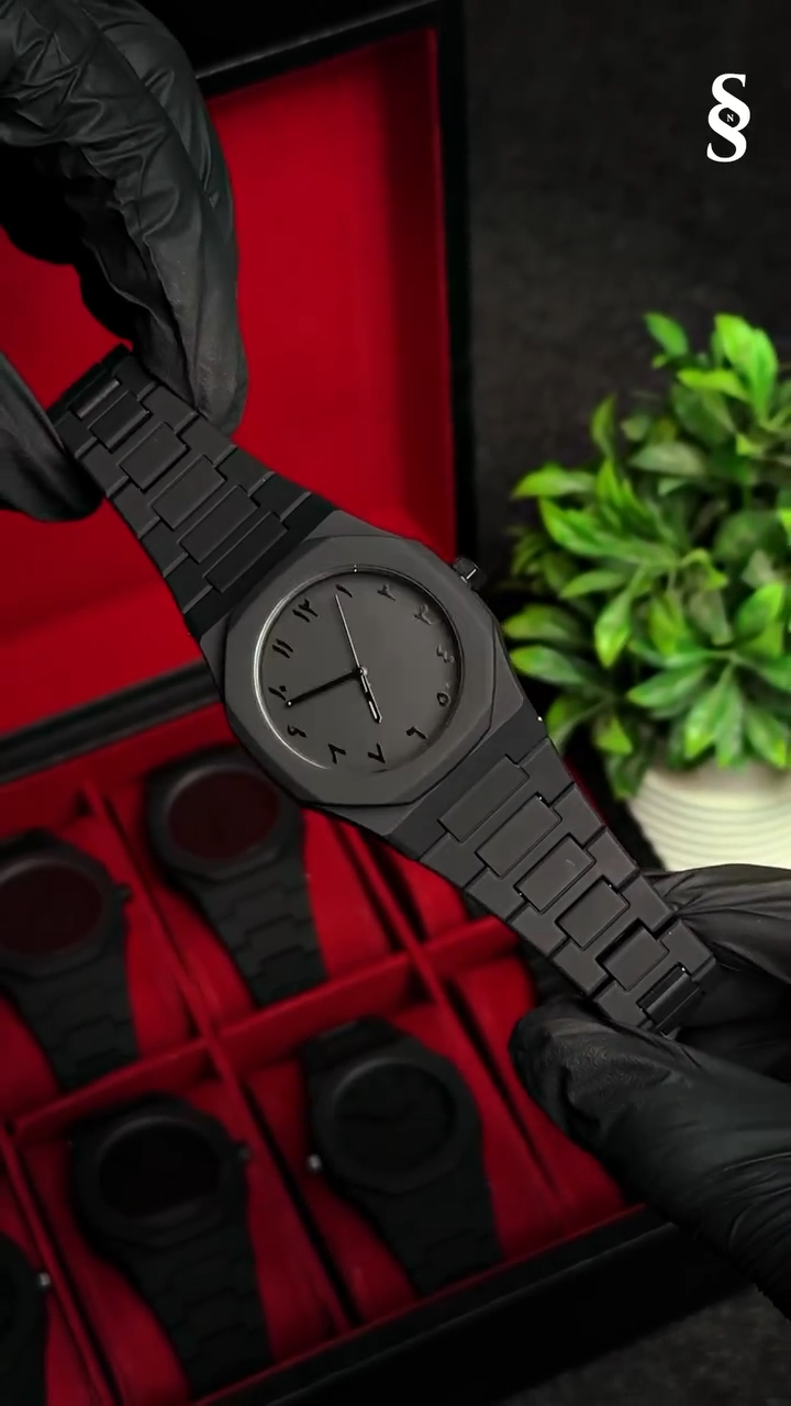 Black Arabic Aura β The Watch That Speaks Culture